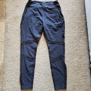 Athleta hybrid tights in navy/black